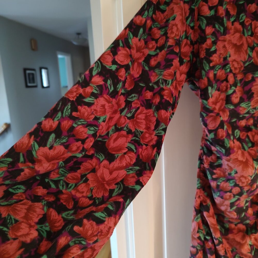 Dress - Picture 2 of 9